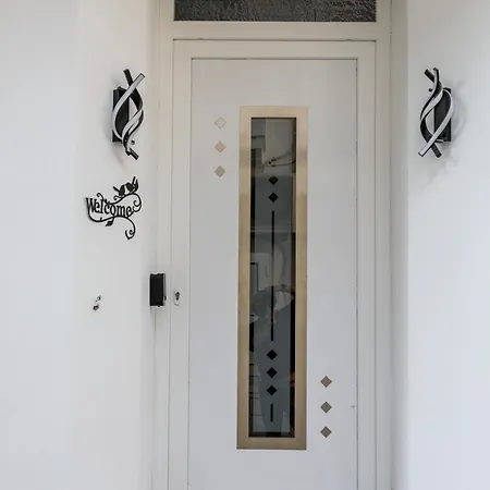 別荘 Ermina House *