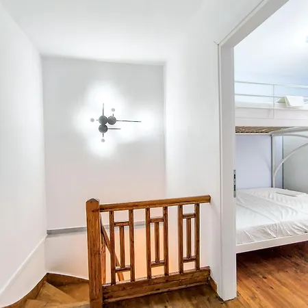 Ermina House * スキアトスタウン