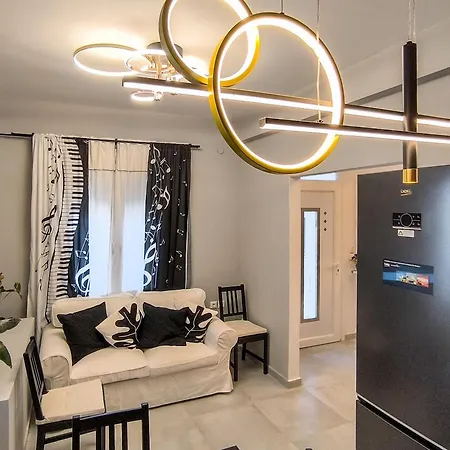 別荘 Ermina House スキアトスタウン