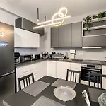 Ermina House 度假居 *